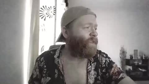 33UK online show from 18, 10, 2025