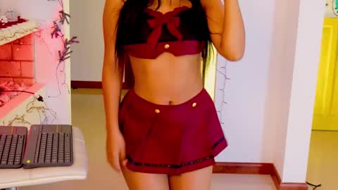 independent model online show from 4, 1, 2025