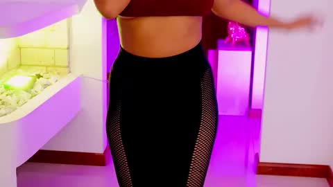 independent model online show from 16, 1, 2025