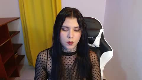 erika online show from 29, 10, 2025