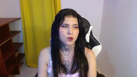 erika online show from 31, 10, 2025