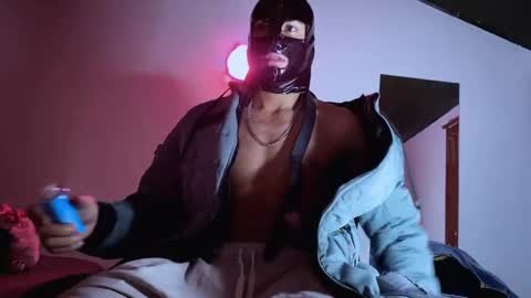 Snapshot of 3v1l_ chatting on 10, 11, 2025 E V I L online show from 10, 11, 2025