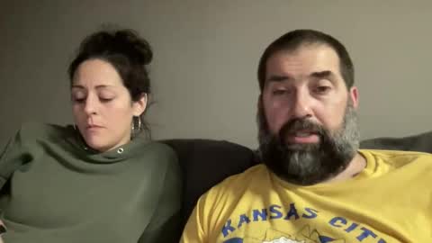 Snapshot of 420kc_couple chatting on 17, 10, 2025 KC420Couple online show from 17, 10, 2025