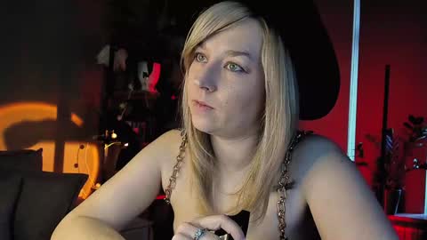 Snapshot of 5_in_one chatting on 17, 12, 2024 Sunshine online show from 17, 12, 2024