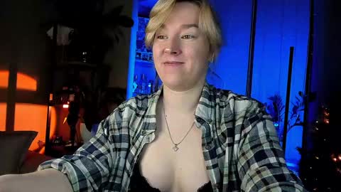 Snapshot of 5_in_one chatting on 13, 1, 2025 Sunshine online show from 13, 1, 2025