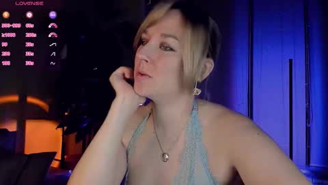 Snapshot of 5_in_one chatting on 24, 10, 2025 Sunshine online show from 24, 10, 2025