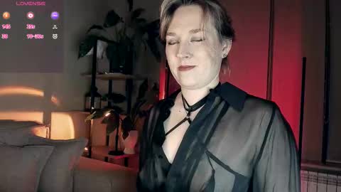 Snapshot of 5_in_one chatting on 10, 11, 2025 Sunshine online show from 10, 11, 2025