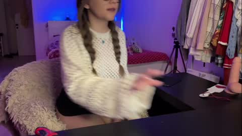   online show from 5, 12, 2024