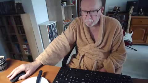 Snapshot of 7thsojourn chatting on 4, 3, 2025  Papi  online show from 4, 3, 2025