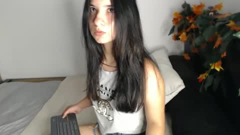 Snapshot of _abrill_20 chatting on 18, 10, 2025 _abrill_20 online show from 18, 10, 2025