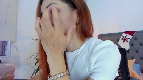 Snapshot of _aline_hall chatting on 10, 12, 2024 Alline Hall online show from 10, 12, 2024