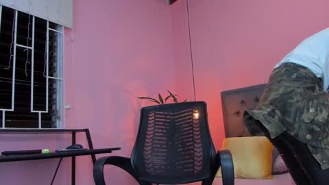 Snapshot of _aline_hall chatting on 31, 1, 2025 Alline Hall online show from 31, 1, 2025