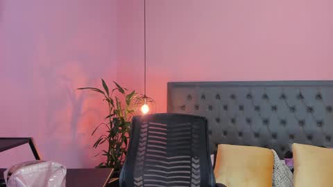 Snapshot of _aline_hall chatting on 5, 2, 2025 Alline Hall online show from 5, 2, 2025