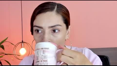 Snapshot of _aline_hall chatting on 3, 3, 2025 Alline Hall online show from 3, 3, 2025