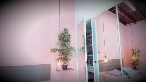 Snapshot of _aline_hall chatting on 1, 10, 2025 Alline Hall online show from 1, 10, 2025