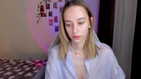 Snapshot of _alissaa_ chatting on 24, 2, 2025 Alice online show from 24, 2, 2025