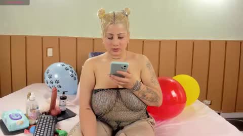 _ally_blonde online show from 19, 9, 2025