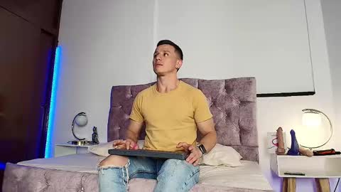 _andrewfalcon2 online show from 17, 1, 2025