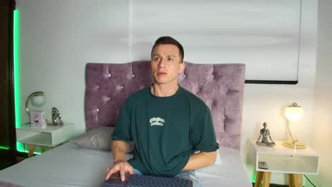 _andrewfalcon2 online show from 21, 1, 2025