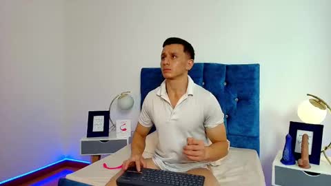 _andrewfalcon2 online show from 7, 2, 2025