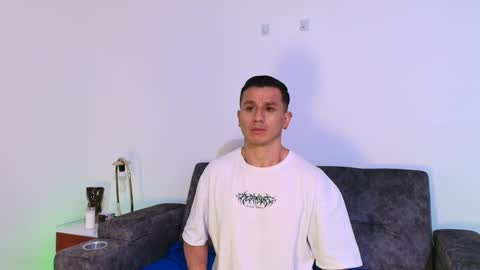 _andrewfalcon2 online show from 25, 9, 2025