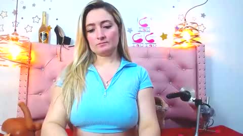 _antonella_11 online show from 7, 3, 2025