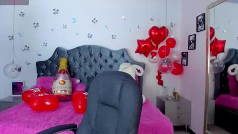 antonnela online show from 15, 2, 2025