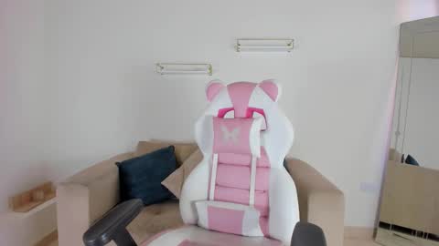    online show from 9, 10, 2025