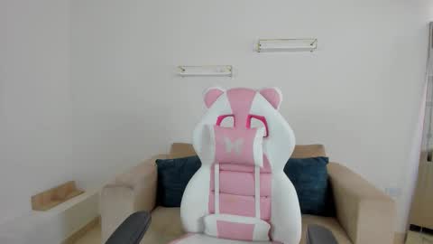    online show from 5, 11, 2025