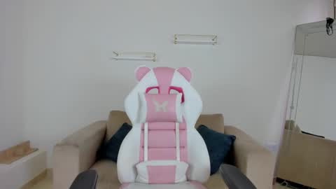    online show from 28, 11, 2025