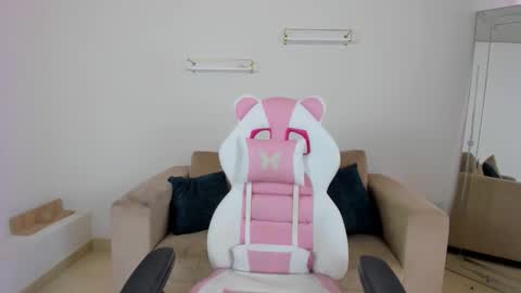    online show from 14, 1, 2026