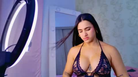 Queen Cruz online show from 22, 3, 2026