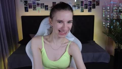 Snapshot of _ash_leyy_ chatting on 13, 10, 2025 _ash_leyy_ online show from 13, 10, 2025