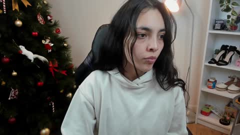 Bella Evans online show from 8, 1, 2025