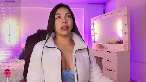 Snapshot of _blind_melon_ chatting on 4, 10, 2025 _blind_melon_ online show from 4, 10, 2025