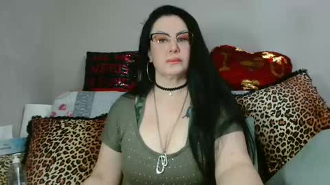 Snapshot of _blue__butterfly_ chatting on 22, 2, 2026 KHALEESI online show from 22, 2, 2026