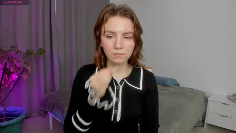 Snapshot of _bramble_ chatting on 21, 11, 2025 Bramble online show from 21, 11, 2025