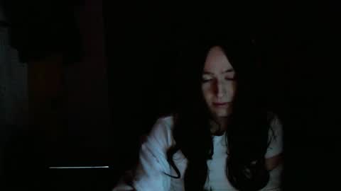 Bella online show from 4, 12, 2025