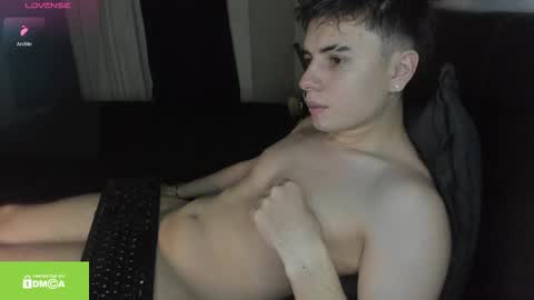 Snapshot of _broken_47 chatting on 11, 9, 2025 FELIPE CAMACHO dont forget to support me with a little hand up online show from 11, 9, 2025