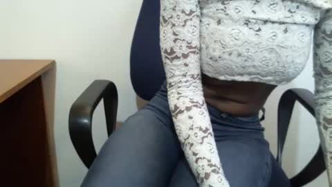 Snapshot of _bunny_b chatting on 18, 2, 2025 I will be back soon online show from 18, 2, 2025