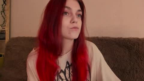 Snapshot of _caroline_coy chatting on 20, 11, 2025 Caroline online show from 20, 11, 2025