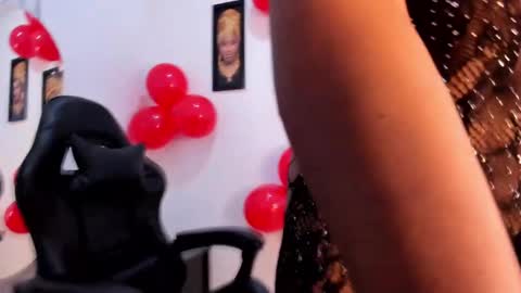 Snapshot of _charlottedavis chatting on 19, 2, 2025 _charlottedavis online show from 19, 2, 2025