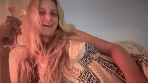 Chelsea xo online show from 27, 11, 2025