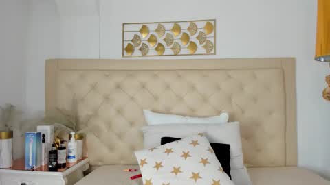 Chloe  online show from 30, 9, 2025