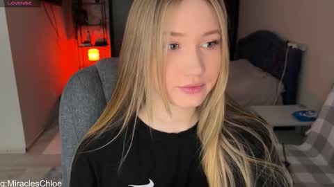 Snapshot of _chloe_miller_ chatting on 7, 2, 2026 _chloe_miller_ online show from 7, 2, 2026