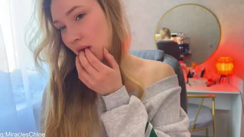 Snapshot of _chloe_miller_ chatting on 5, 3, 2026 _chloe_miller_ online show from 5, 3, 2026