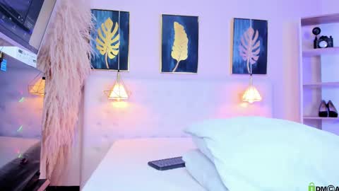 Snapshot of _cinnamon_star chatting on 19, 9, 2025 _cinnamon_star online show from 19, 9, 2025