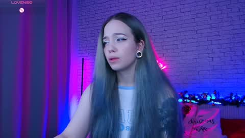 Snapshot of _crazybee_ chatting on 27, 12, 2024 Nica online show from 27, 12, 2024