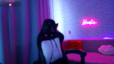 Snapshot of _crazybee_ chatting on 21, 9, 2025 Nica online show from 21, 9, 2025