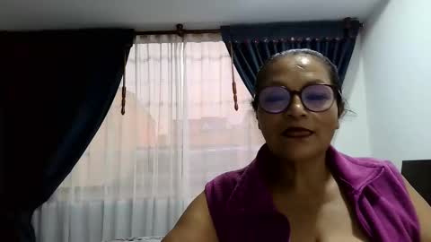 Snapshot of _cristal15 chatting on 11, 11, 2025 _cristal15 online show from 11, 11, 2025